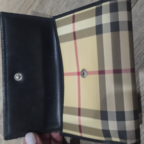 EUC Burberry Wallet - Picture 4 of 14